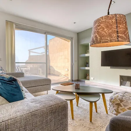 The Dreamy Terrace With Pool And Bbq, In Gozo Xagħra